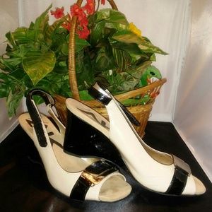 ANN KLEIN SPORT SHOES